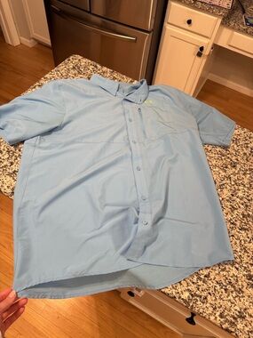 Under Armour Men's Light Blue Short-Sleeve Tech Button-Up Shirt